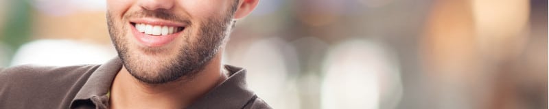 שיניים תותבות בגיל צעיר ניתן בקלות להחליף בשיניים קבועות