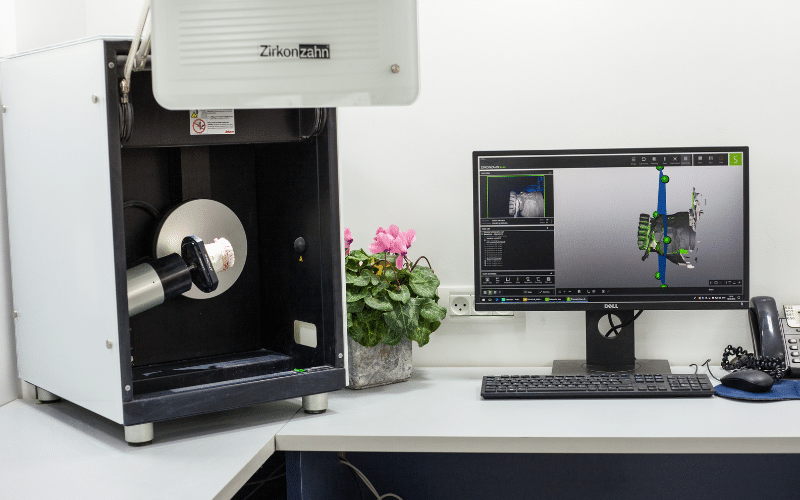 תכנון החלפת השתלים נעשה בהדמיית תלת מימד ממוחשבת