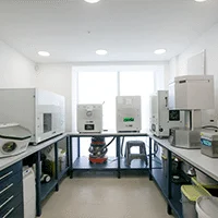 השתלות שיניים בתל אביב - ציוד רפואי