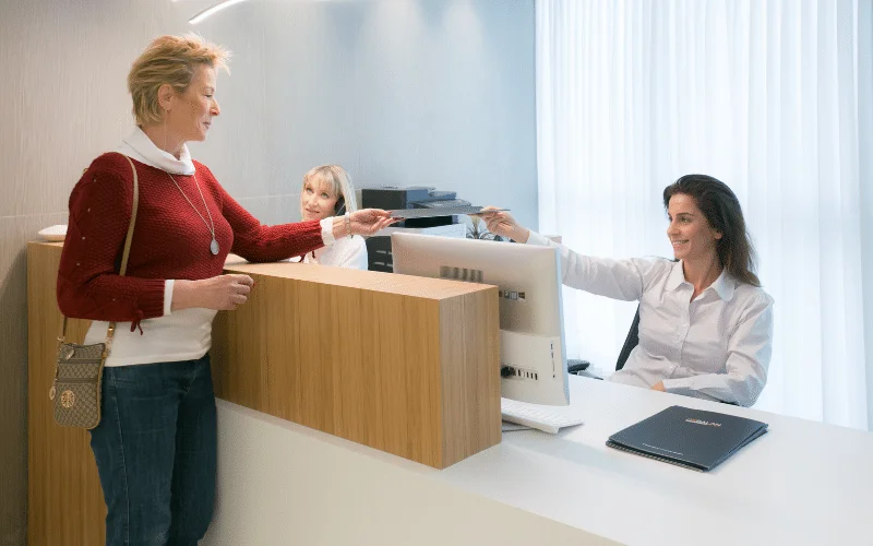 איך לבחור רופא שיניים? לשירות יש תפקיד חשוב